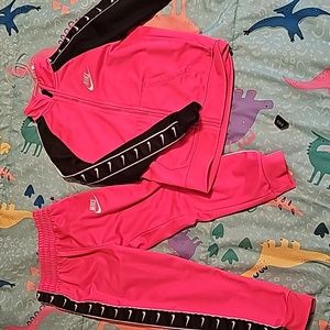 Nike track set